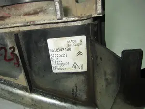 Foto de FARO ANTINIEBLA DERECHO CITROEN SAXO 1.5 Diesel (57 CV / 42 KW) referencia 9618343480 foto 4
