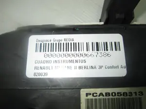 Foto de CUADRO INSTRUMENTOS RENAULT MEGANE II BERLINA 3P 1.5 dCi Diesel (82 CV / 60 KW) referencia 8200399700 foto 3