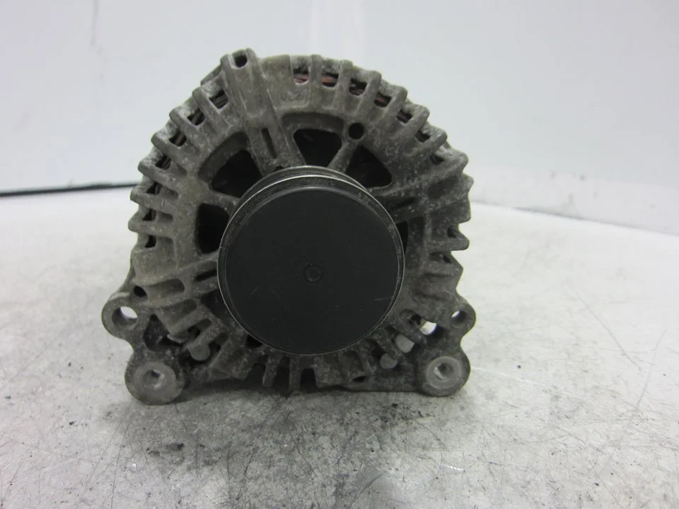 Foto de ALTERNADOR SEAT ALTEA XL (5P5) 1.9 TDI (105 CV / 77 KW) referencia 06F903023C