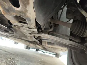 Foto de BARRA ESTABILIZADORA DELANTERA RENAULT CLIO III 1.5 dCi Diesel FAP (75 CV / 55 KW)