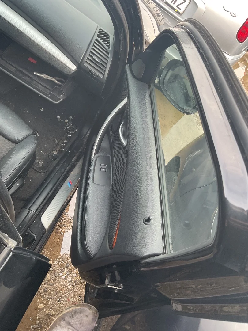 Foto de GUARNECIDO PUERTA DELANTERA DERECHA BMW SERIE 1 BERLINA (E81/E87) 2.0 Turbodiesel CAT (143 CV / 105 KW)