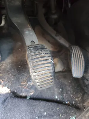 Foto de PEDAL FRENO FIAT II PUNTO (188) BERLINA 1.2 CAT (60 CV / 44 KW)