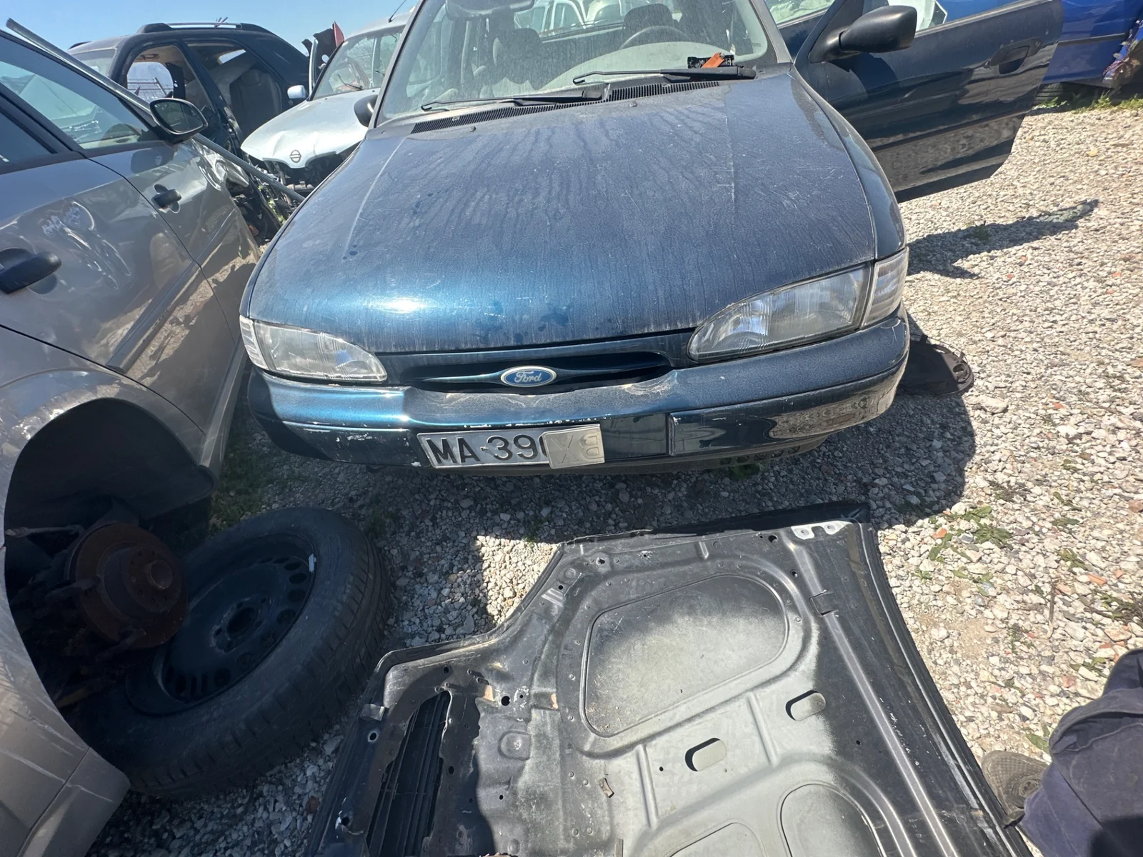 Foto de PARAGOLPES DELANTERO FORD MONDEO FD BERL./TURNIER 1.8 16V CAT (116 CV / 85 KW)