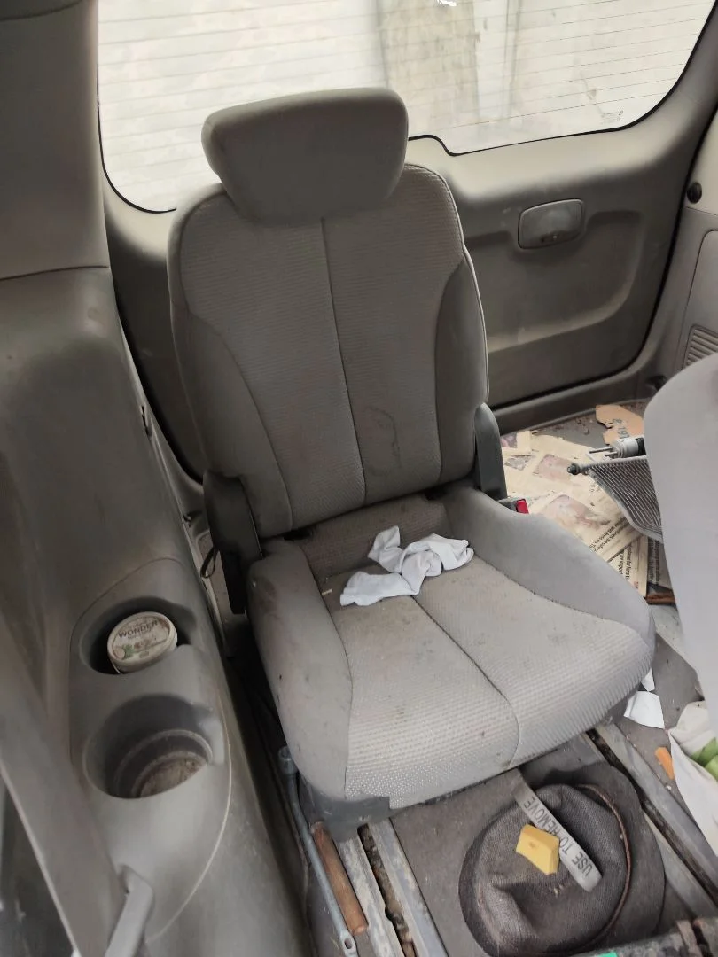 Foto de ASIENTOS TRASERO IZQUIERDO KIA CARNIVAL 2.9 CRDi CAT (185 CV / 136 KW) referencia 893604D210KS5