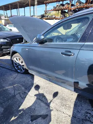 Foto de PUERTA DELANTERA IZQUIERDA AUDI A6 AVANT (4GD) 2.0 16V TDI (190 CV / 140 KW) referencia 4G0831051