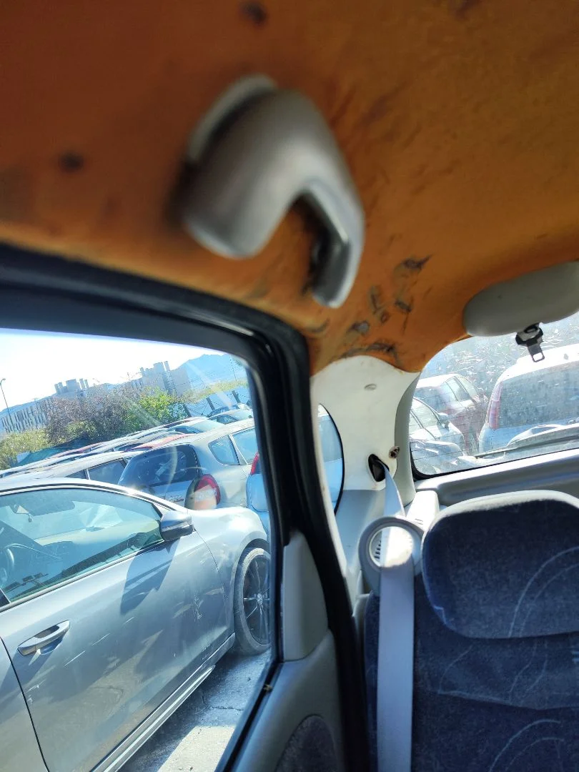 Foto de ASIDERO TECHO TRASERO IZQUIERDO RENAULT SCENIC I (JA...) 1.4 CAT (95 CV / 70 KW) referencia 7700835172