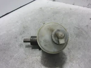 Foto de BOMBA FRENO VOLKSWAGEN GOLF III (1H1)(11.1991) 1.8 (75 CV / 55 KW) referencia 311792 foto 5