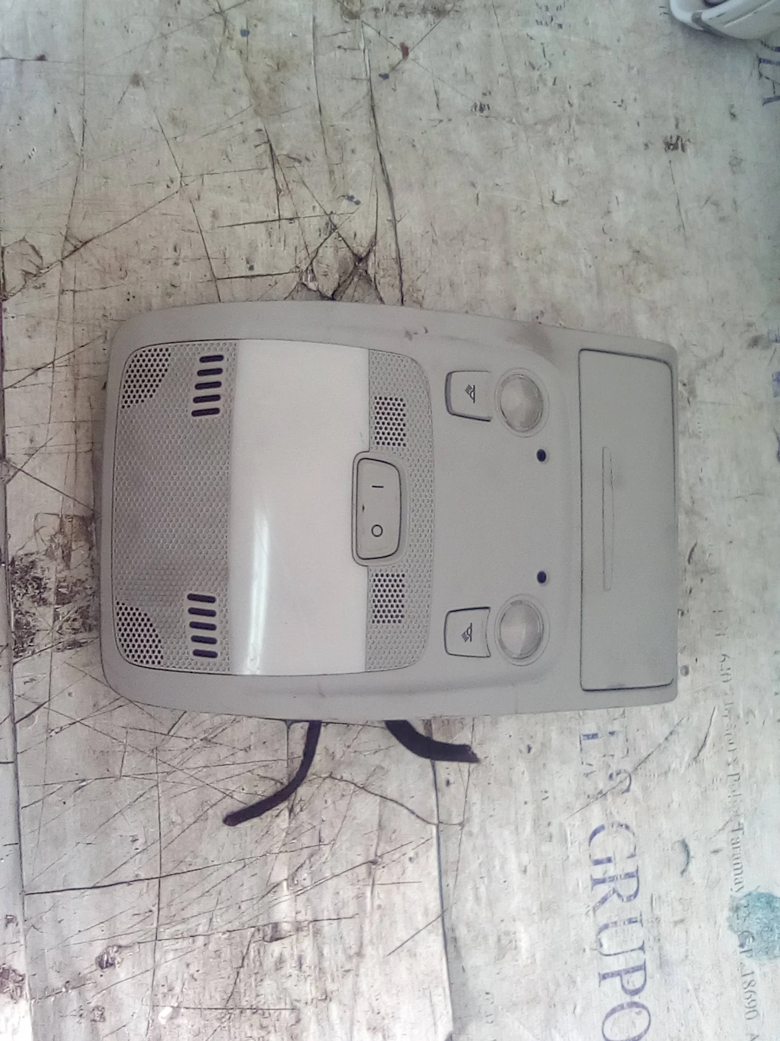 Foto de LUZ INTERIOR AUDI A4 AVANT (8K5) 2.0 16V TDI (136 CV / 100 KW) referencia 8T0947139KFKZ