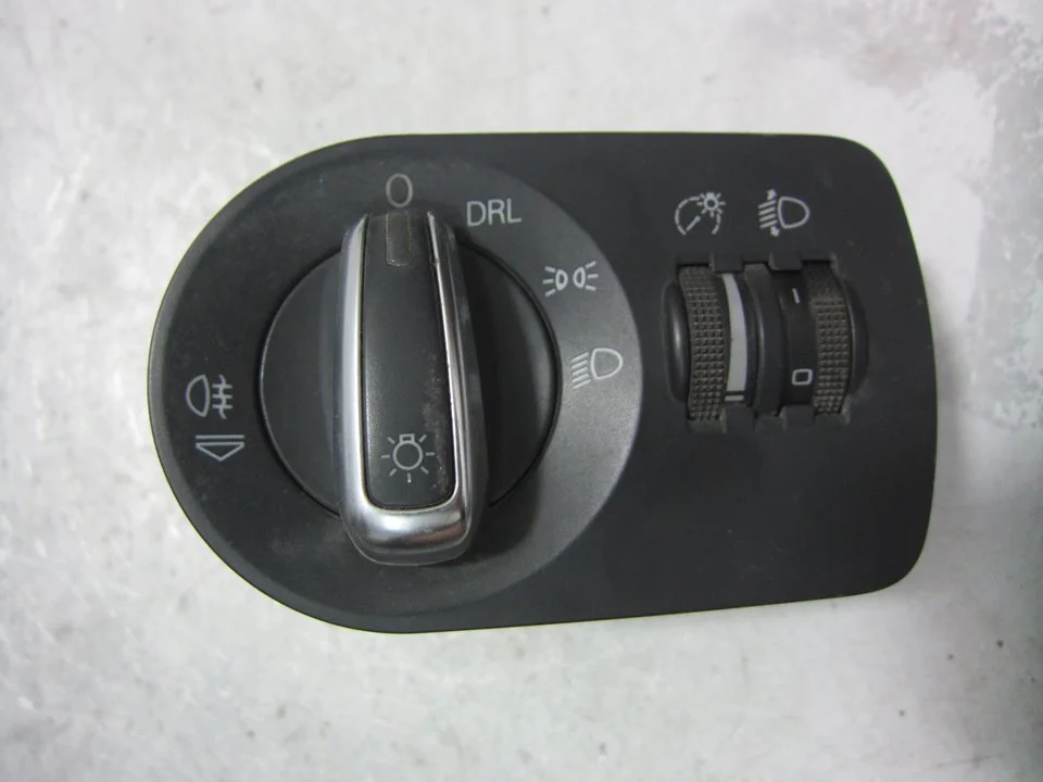 Foto de MANDO LUCES AUDI A3 (8P1) referencia 8P1941531BA