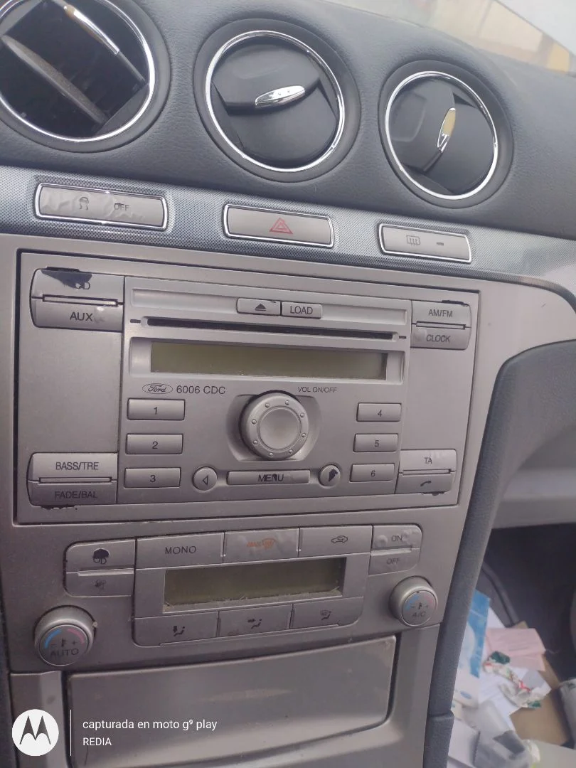 Foto de SISTEMA AUDIO / RADIO CD FORD S-MAX (CA1) 2.0 TDCi CAT (140 CV / 103 KW)