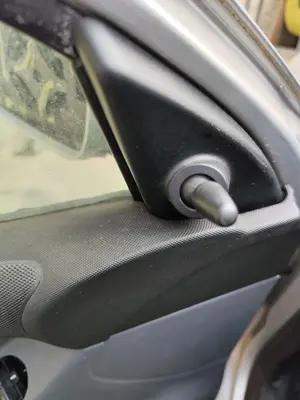 Foto de RETROVISOR IZQUIERDO SEAT LEON (1M1) 1.6  (101 CV / 74 KW)
