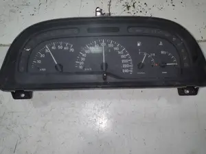 Foto de CUADRO INSTRUMENTOS RENAULT LAGUNA (B56) 2.2 Turbodiesel (113 CV / 83 KW) referencia 216236674 foto 7