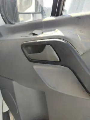 Foto de MANETA INTERIOR DELANTERA DERECHA MERCEDES-BENZ SPRINTER II FURGÓN 2.1 CDI CAT (88 CV / 65 KW) referencia A9067270487