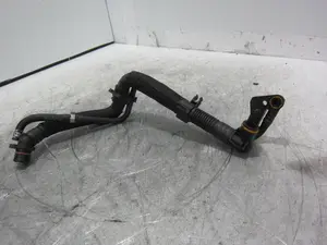 Foto de TUBO AUDI A4 AVANT (8W5) referencia 06L103226A foto 4