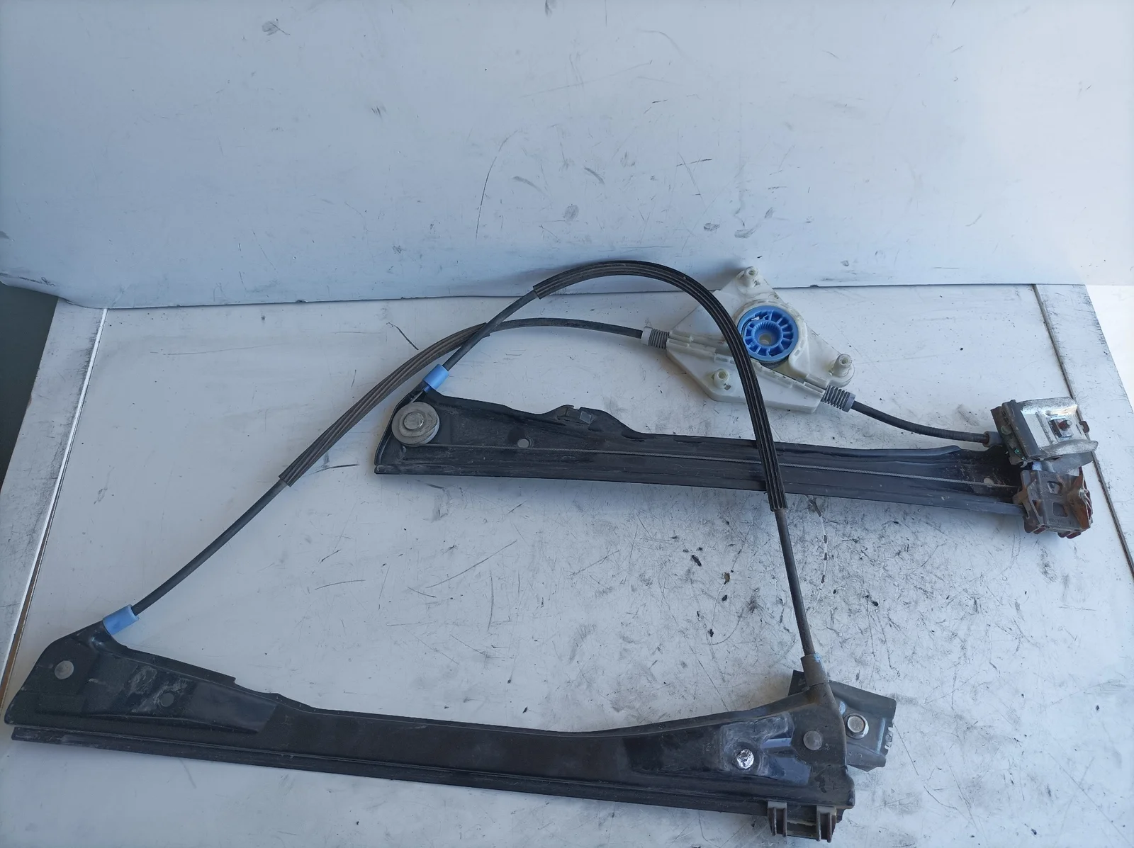 Foto de ELEVALUNAS DELANTERO IZQUIERDO SEAT IBIZA (6L1) 1.4 16V (75 CV / 55 KW) referencia 6L3837461