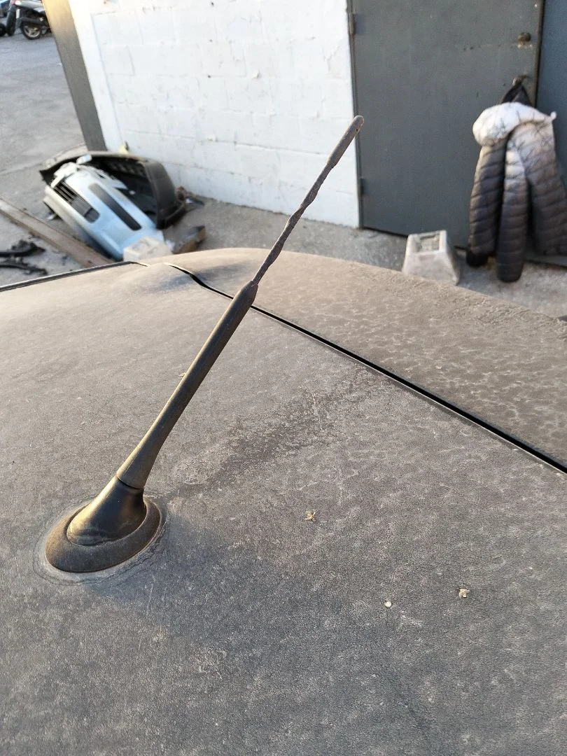 Foto de ANTENA MAZDA 3 BERLINA (BK) 1.6 16V CAT (105 CV / 77 KW)