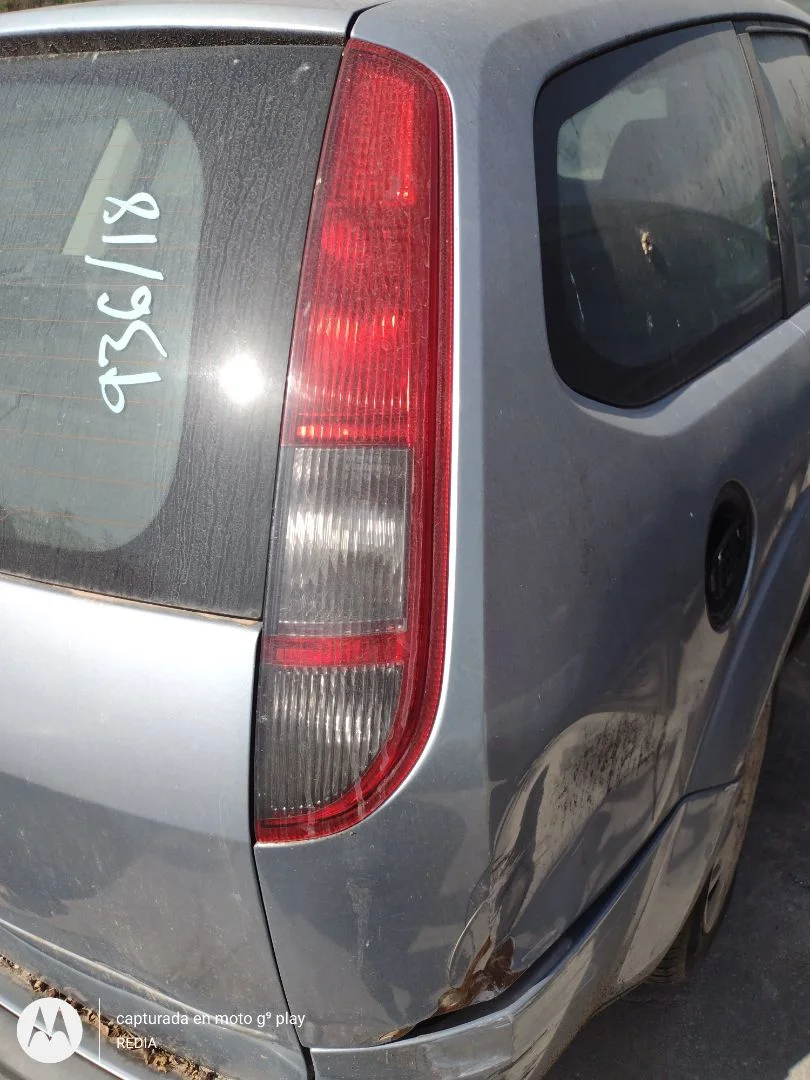 Foto de PILOTO TRASERO DERECHO FORD FOCUS SPORTBREAK (CAP) 1.6 16V CAT (101 CV / 74 KW)