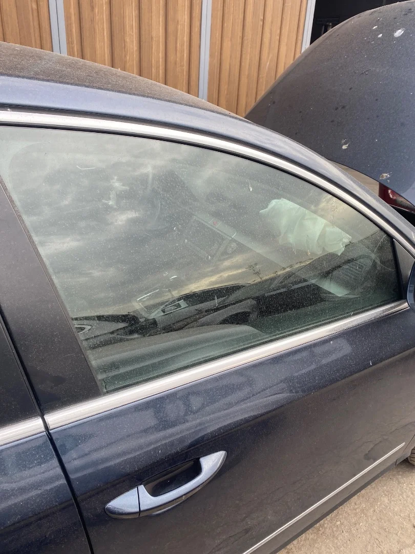 Foto de LUNA DELANTERA DERECHA VOLKSWAGEN PASSAT BERLINA (3C2) 2.0 TDI (140 CV / 103 KW) referencia 3C4845202B