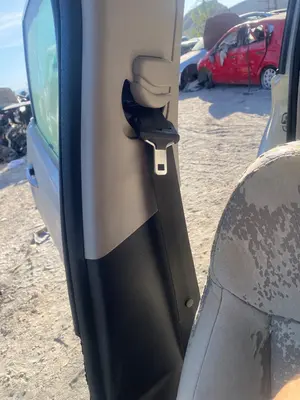 Foto de CINTURON SEGURIDAD DELANTERO DERECHO PEUGEOT 3008 1.6 16V (120 CV / 88 KW)