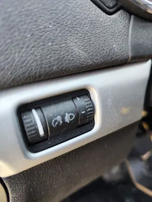 Foto de INTERRUPTOR SKODA YETI (5L)(2009) 2.0 TDI (110 CV / 81 KW)