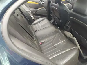 Foto de ENGANCHE CINTURON TRASERO DERECHO JAGUAR S-TYPE (03.1999) 4.0 V8 32V CAT (276 CV / 203 KW)