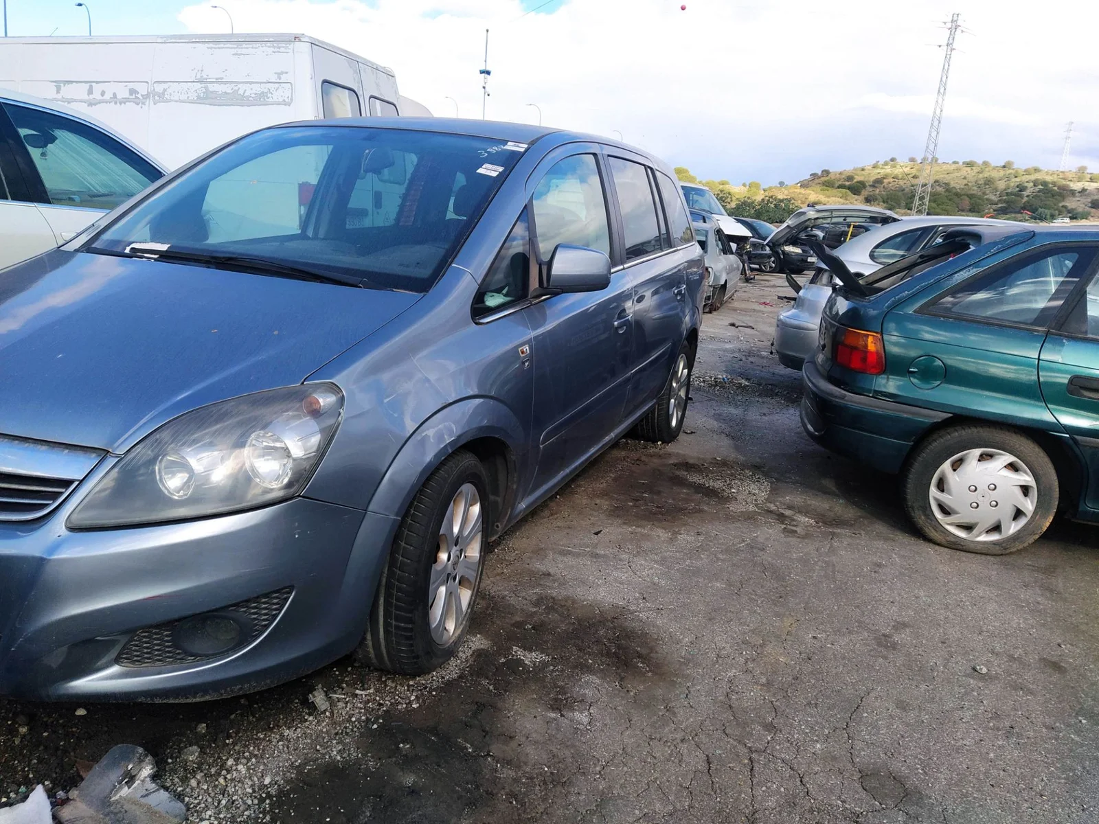 Foto de TRANSMISION DELANTERA IZQUIERDA OPEL ZAFIRA B 1.7 16V CDTI (110 CV / 81 KW) referencia 13214836