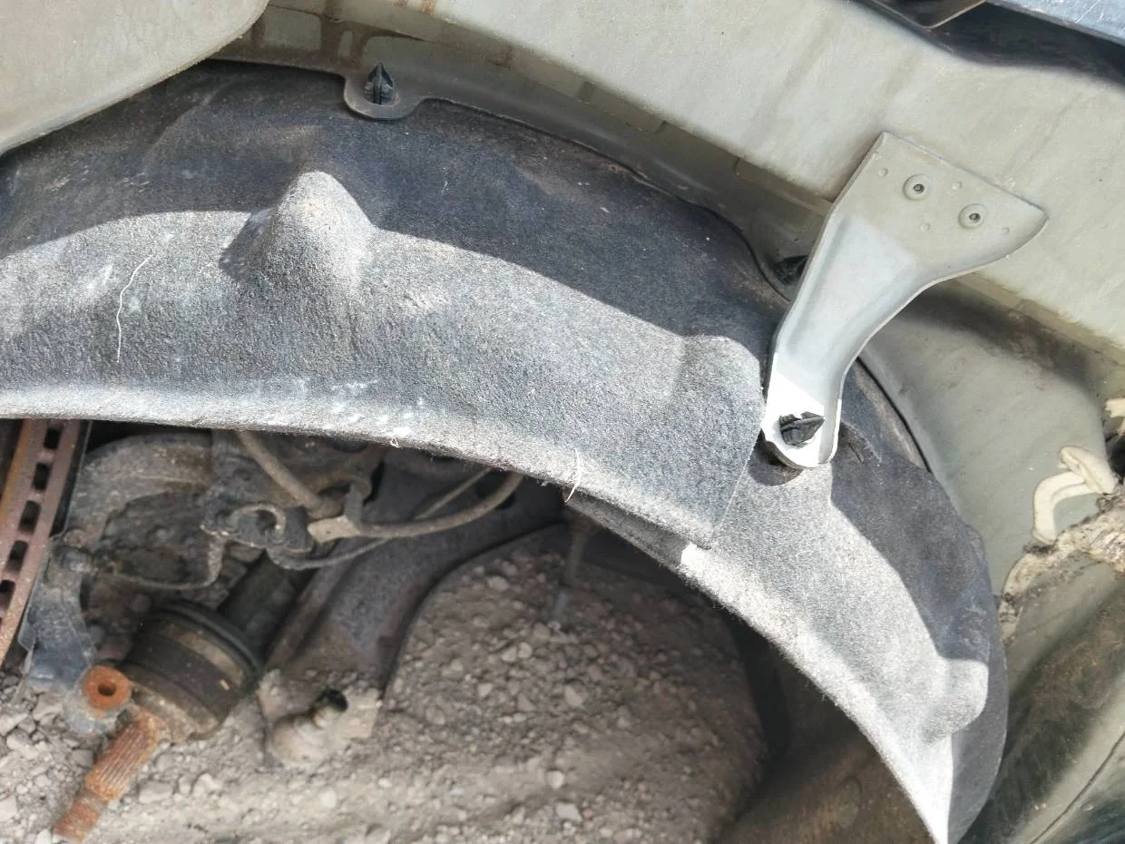 Foto de PASO RUEDA DELANTERO DERECHO RENAULT MEGANE IV BERLINA 5P