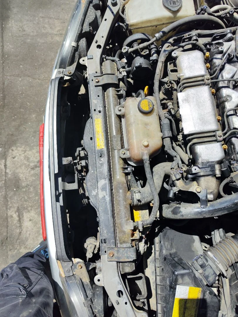 Foto de PANEL FRONTAL TOYOTA COROLLA (E11) 2.0 Turbodiesel CAT (90 CV / 66 KW)