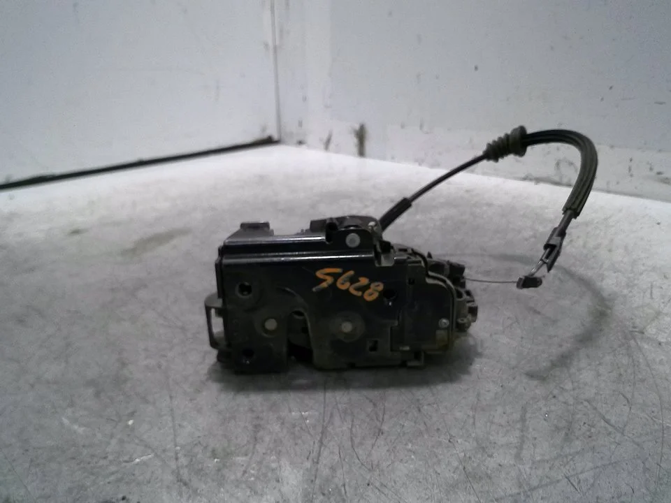 Foto de CERRADURA PUERTA TRASERA IZQUIERDA SEAT IBIZA (6L1) 1.9 TDI (101 CV / 74 KW) referencia 3B48390115AN
