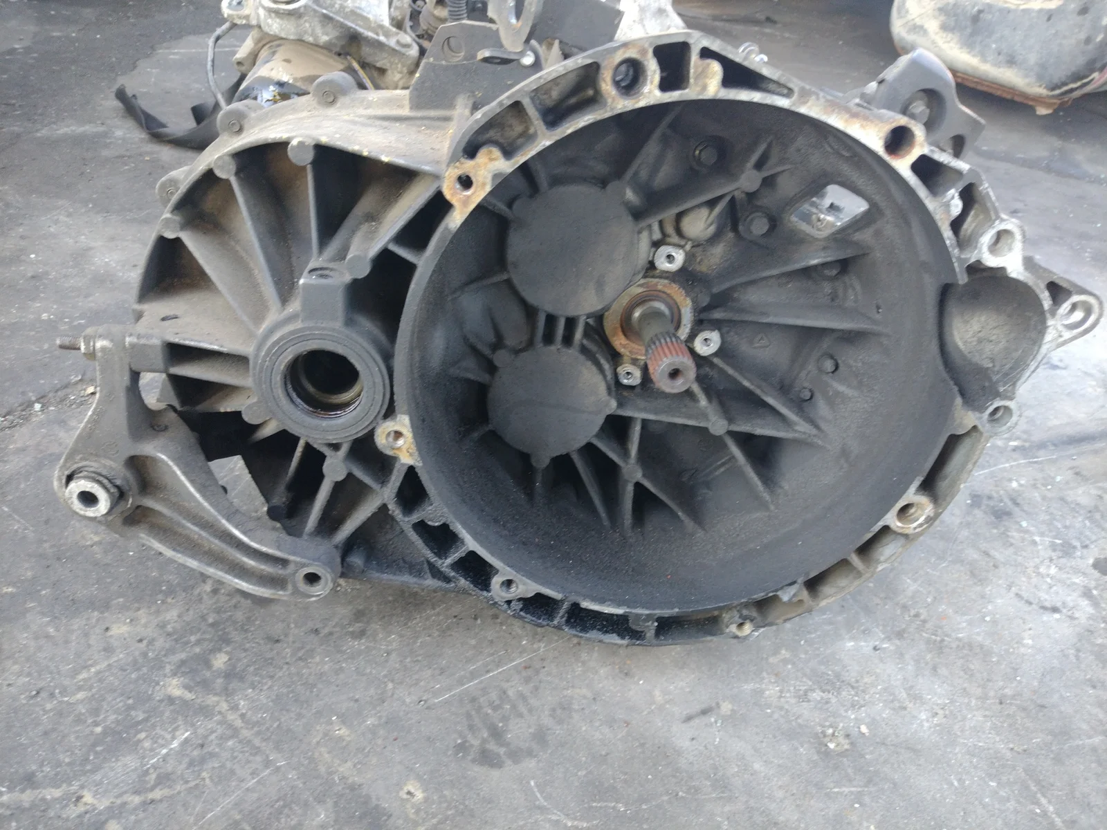 Foto de CAJA CAMBIOS FORD FOCUS BERLINA (CAP) 2.0 TDCi CAT (136 CV / 100 KW) referencia 3S7R7F096