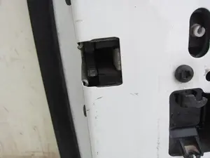 Foto de CERRADURA PUERTA DELANTERA IZQUIERDA BMW SERIE 1 BERLINA (E81/E87) 2.0 16V Diesel CAT (116 CV / 85 KW)