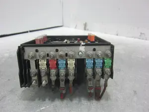 Foto de CAJA RELES / FUSIBLES VOLKSWAGEN PASSAT BERLINA (3C2) 2.0 TDI (140 CV / 103 KW) referencia 3C0937125 foto 2