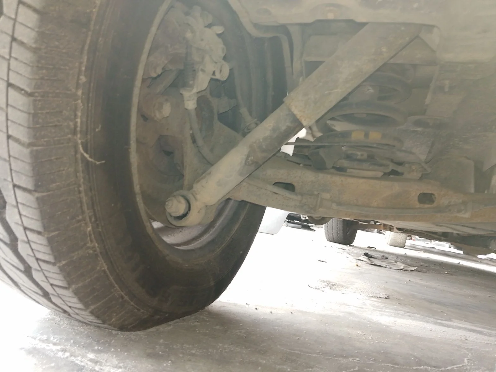 Foto de MANGUETA TRASERA IZQUIERDA VOLKSWAGEN T5 TRANSPORTER FURGÓN/COMBI (7H) 1.9 TDI CAT (AXB) (105 CV / 77 KW)