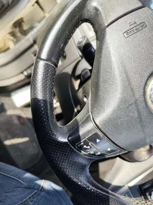Foto de VOLANTE FIAT GRANDE PUNTO (199) 1.4 (95 CV / 70 KW) referencia 0071754370 foto 4