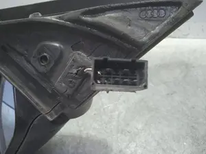 Foto de RETROVISOR IZQUIERDO AUDI A6 BERLINA (4B2) 2.4 V6 30V (165 CV / 121 KW) referencia 0132295 foto 4
