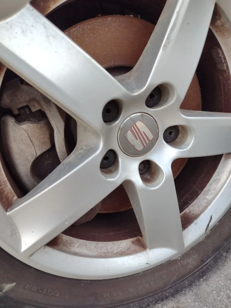 Foto de LLANTA SEAT ALHAMBRA (710) 2.0 TDI (140 CV / 103 KW)