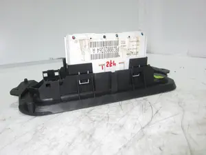 Foto de PANTALLA MULTIFUNCION RENAULT SCENIC I (JA...) 1.9 dCi Diesel CAT (102 CV / 75 KW) referencia 7700432434 foto 4