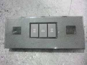 Foto de LUZ INTERIOR OPEL ZAFIRA B 1.9 16V CDTI CAT (Z 19 DTH / LRD) (150 CV / 110 KW) referencia 273893313