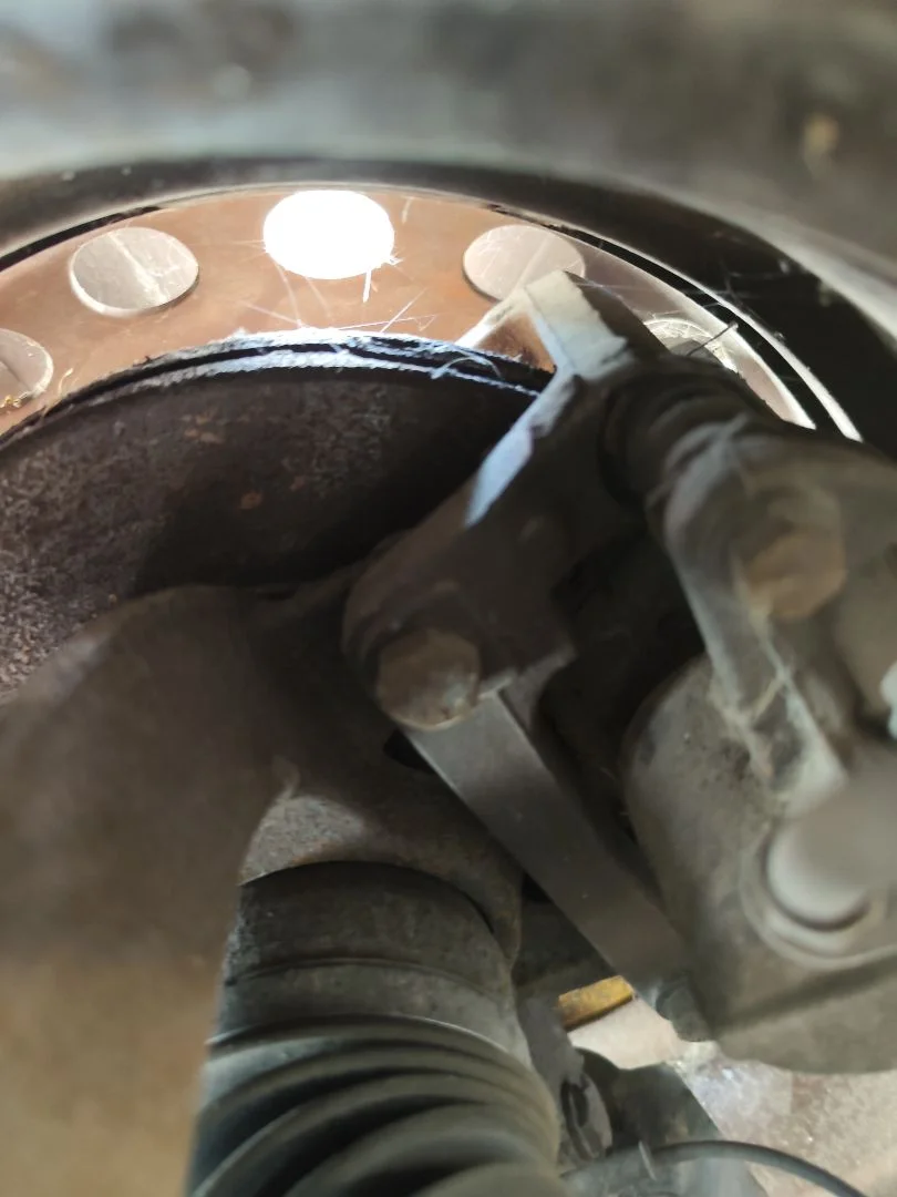 Foto de PINZA DE FRENO DELANTERA IZQUIERDA RENAULT MEGANE II BERLINA 5P 1.5 dCi Diesel (101 CV / 74 KW)