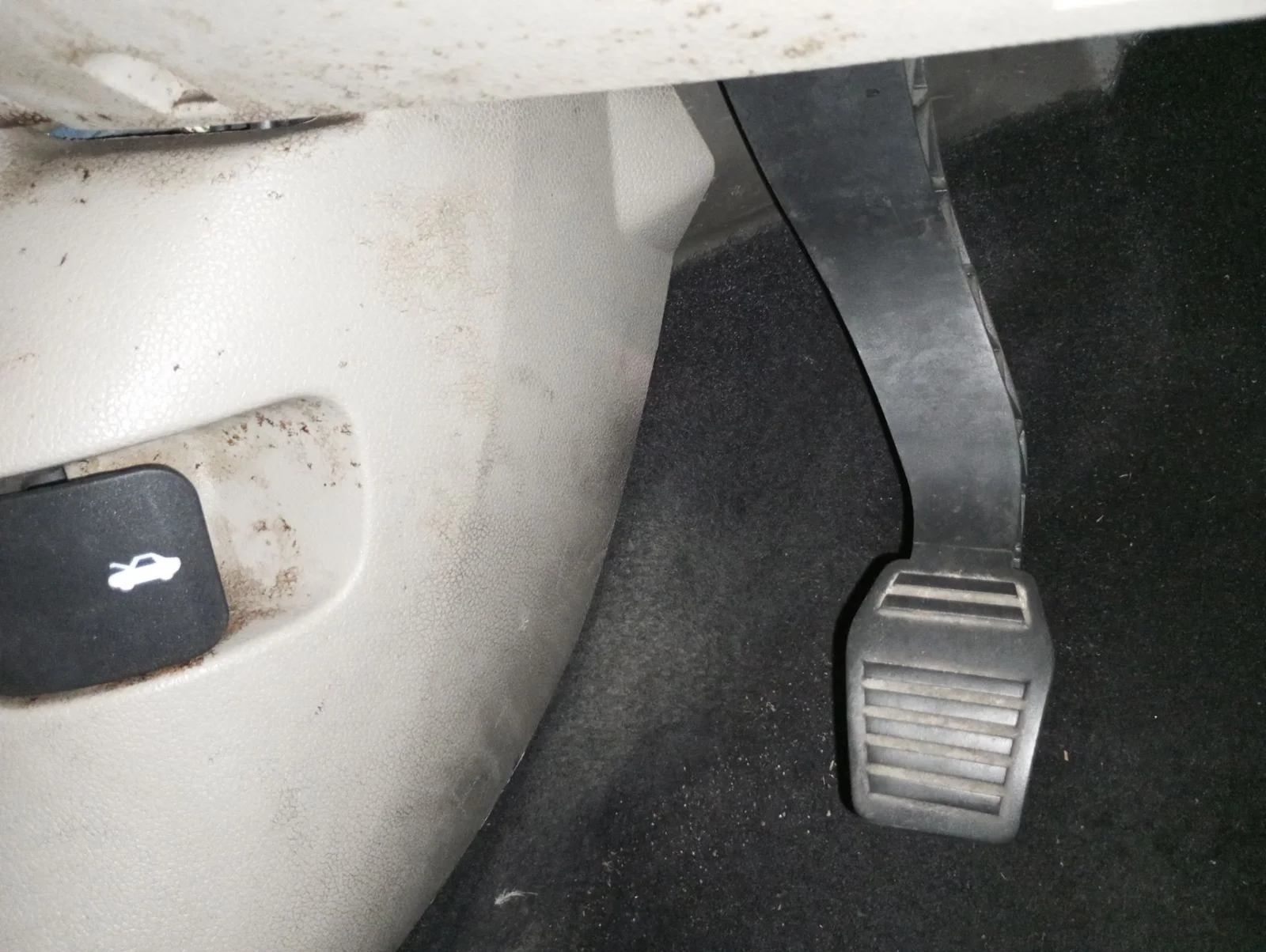 Foto de PEDAL EMBRAGUE FORD FIESTA (CBK) 1.25 16V CAT (69 CV / 51 KW)