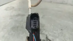 Foto de CERRADURA PUERTA DELANTERA IZQUIERDA AUDI A6 BERLINA (4B2) 2.5 V6 24V TDI (150 CV / 110 KW) referencia 4B1837015B foto 5