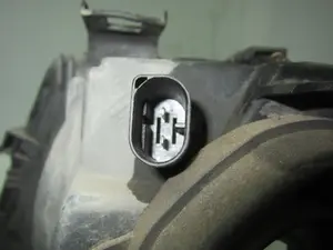 Foto de FARO DERECHO BMW SERIE 3 BERLINA (E46) 2.2 24V CAT (170 CV / 125 KW) referencia 63126906494 foto 6