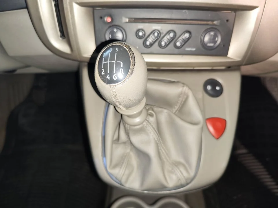Foto de PALANCA CAMBIO RENAULT SCENIC II (JM) 1.9 dCi Diesel (120 CV / 88 KW) referencia 8200749723