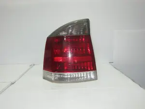 Foto de PILOTO TRASERO IZQUIERDO OPEL VECTRA C BERLINA 1.9 CDTI CAT (Z 19 DTL) (101 CV / 74 KW) referencia 13157646