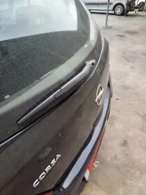 Foto de BRAZO LIMPIA TRASERO OPEL CORSA D 1.3 16V CDTI (75 CV / 55 KW)