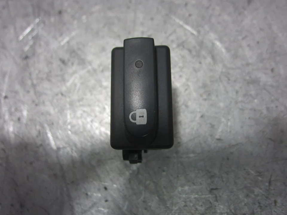 Foto de INTERRUPTOR RENAULT CLIO II FASE II (B/CB0) 1.5 dCi Diesel (82 CV / 60 KW) referencia 060035