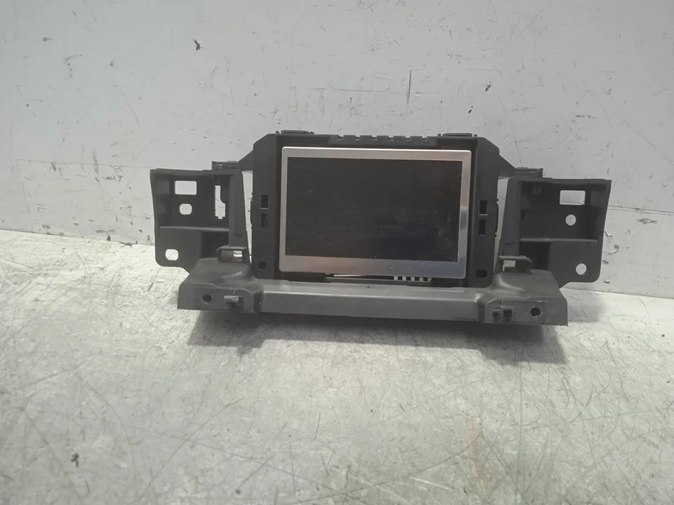 Foto de PANTALLA MULTIFUNCION FORD FOCUS BERLINA (CEW) 1.0 EcoBoost CAT (125 CV / 92 KW) referencia F1FT18B955LC