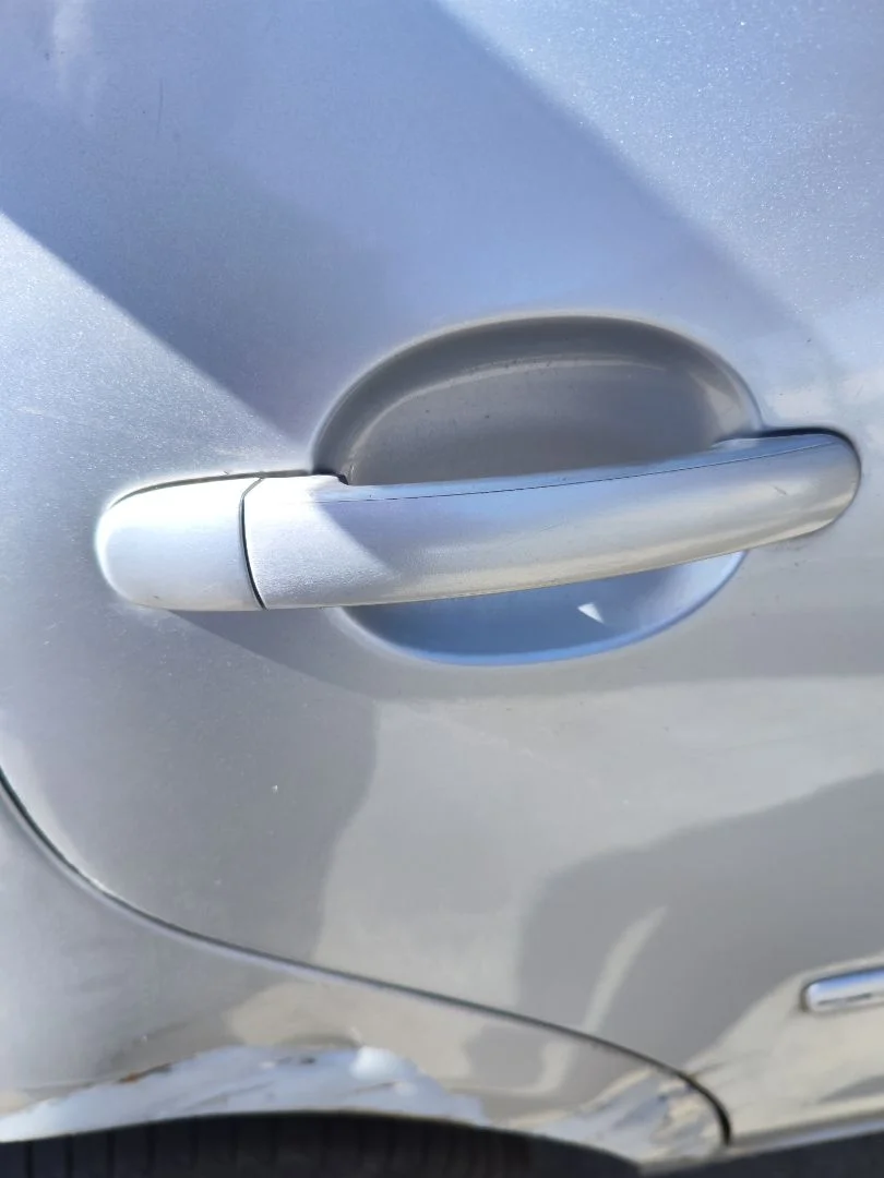 Foto de MANETA EXTERIOR TRASERA DERECHA VOLKSWAGEN POLO IV (9N1) 1.4 16V (75 CV / 55 KW) referencia 3B0837207C FKZ