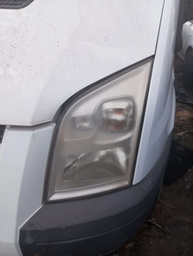 Foto de FARO IZQUIERDO FORD TRANSIT COMBI (TT9) 2.2 TDCi CAT (116 CV / 85 KW)