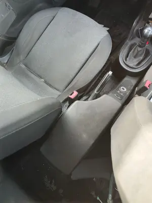 Foto de ENGANCHE CINTURON DELANTERO IZQUIERDO SEAT ALTEA (5P1) 1.9 TDI (105 CV / 77 KW)